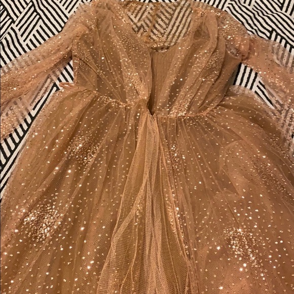 TEUTA MATOSHI!! WHIMSICAL HIGH END GOWN - Picture 6 of 11